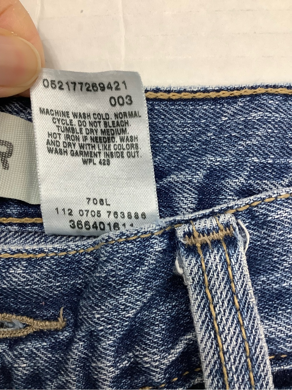 Leviโs Carpenter-Style Men's Denim Shorts - Blue Cargo Y2K - Picture 9 of 9